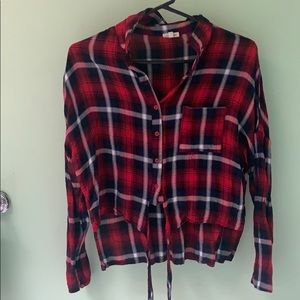 Cute slightly cropped tie detail plaid shirt